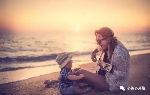 玩JJ、摸*处私**、夹腿、蹭被子……再脸红，也别对娃做这3件事！