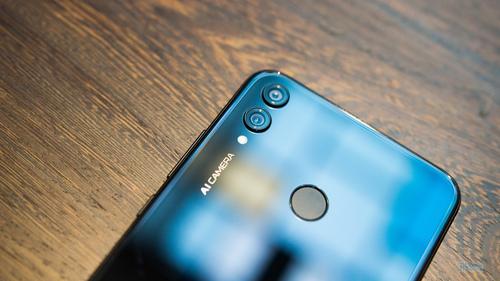 千元霸屏荣耀8x综合测评,荣耀8x的优缺点