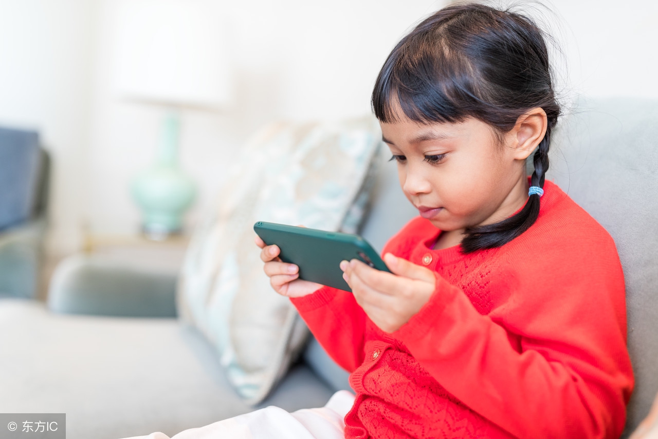 开学幼儿园孩子哭闹如何正确应对,幼儿园开学孩子哭闹