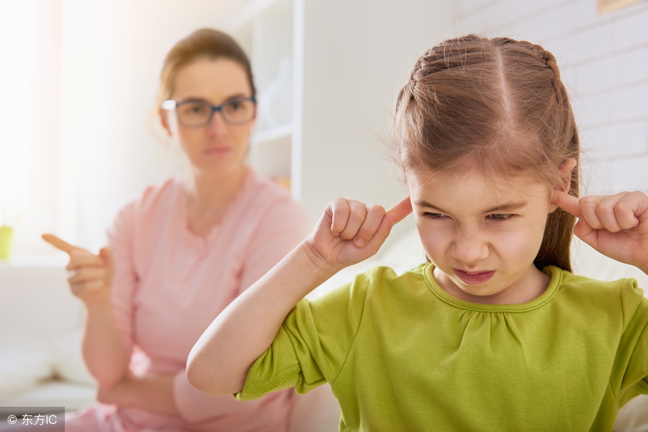 开学幼儿园孩子哭闹如何正确应对,幼儿园开学孩子哭闹