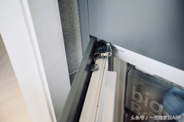 为了2个娃，我183㎡的家，没一个凸出来的柜门把手