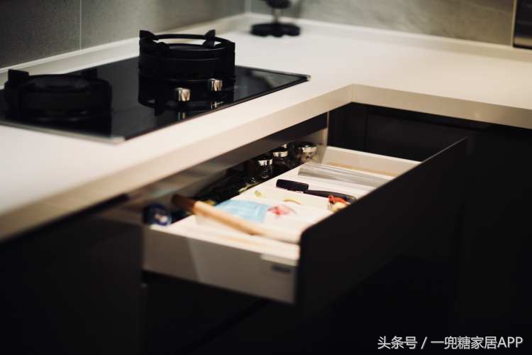 为了2个娃，我183㎡的家，没一个凸出来的柜门把手