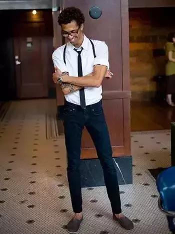 男士穿呢子大衣牛仔裤配什么鞋子,男士牛仔裤配哪种鞋子显得高级