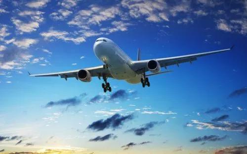 恐飞症怎么克服飞机颠簸,坐飞机怎么对付恐飞症