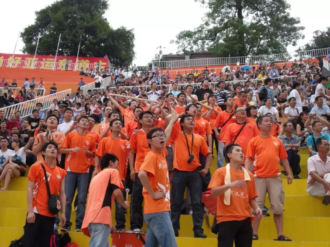 致球迷,致足球球迷