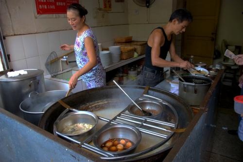 哪些餐饮加盟店适合创业,创业餐饮店什么时候适合开第二家