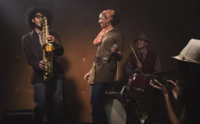 秦皇岛大街人山人海夜景,秦皇岛晚上热闹