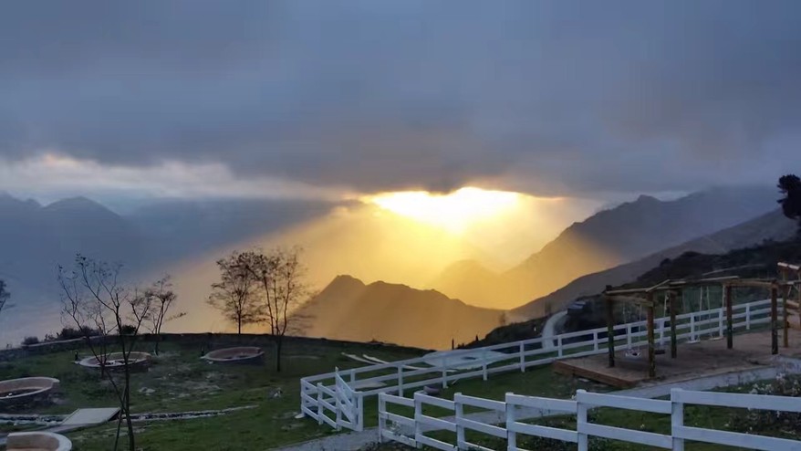 娴簯鐗у満缃戠孩姘戝,娴簯鐗у満楂樺北