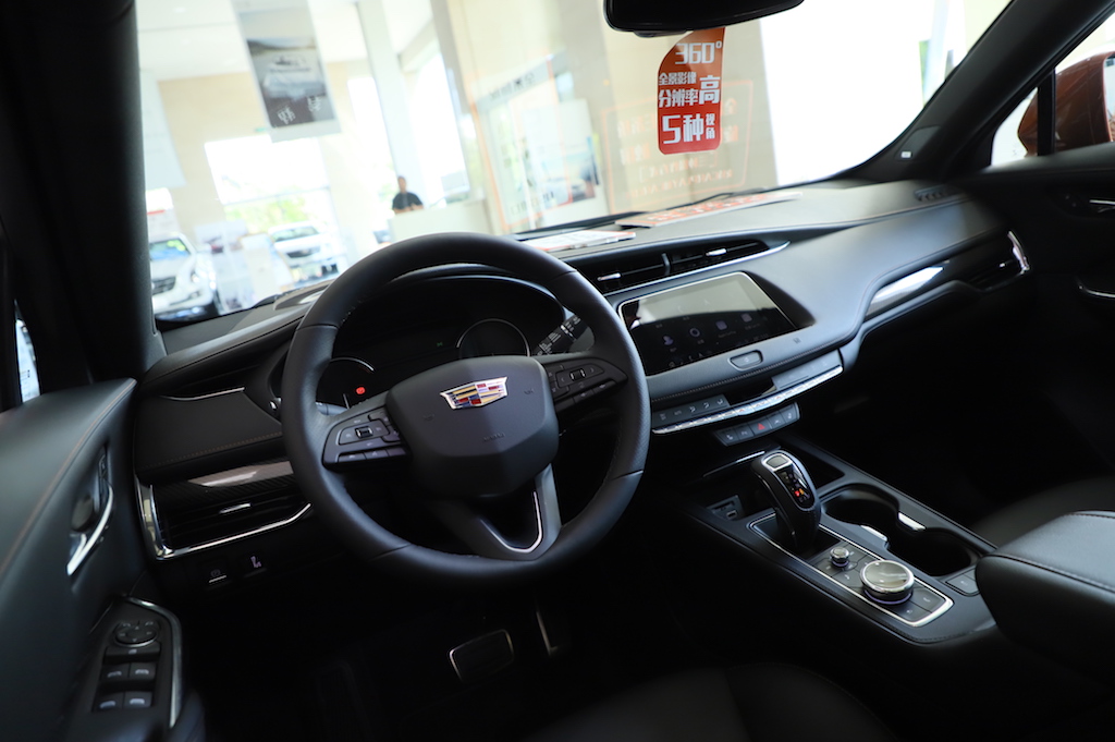 最新款凯迪拉克xt4值不值得买,2020款凯迪拉克xt4值不值得买