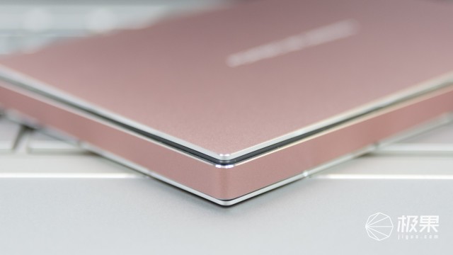 精致纤薄、高效稳定,LaCie保时捷设计2TB移动硬盘测评