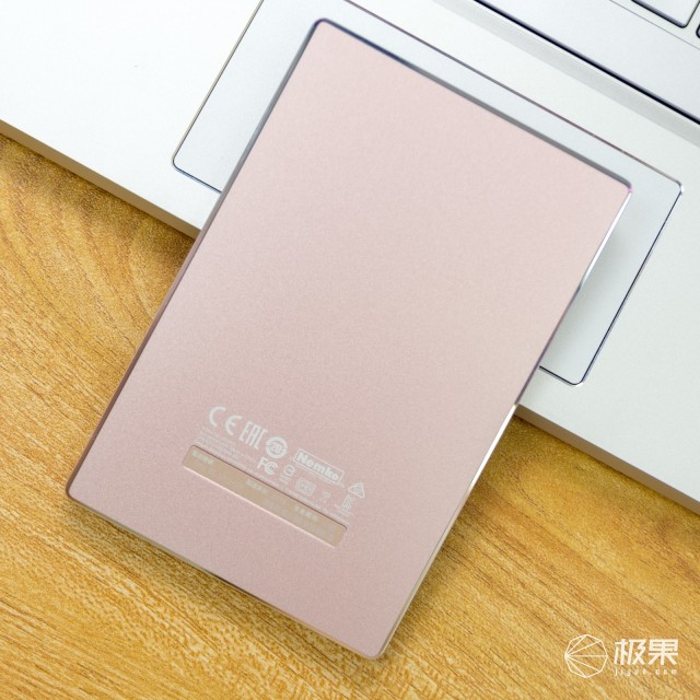 精致纤薄、高效稳定,LaCie保时捷设计2TB移动硬盘测评