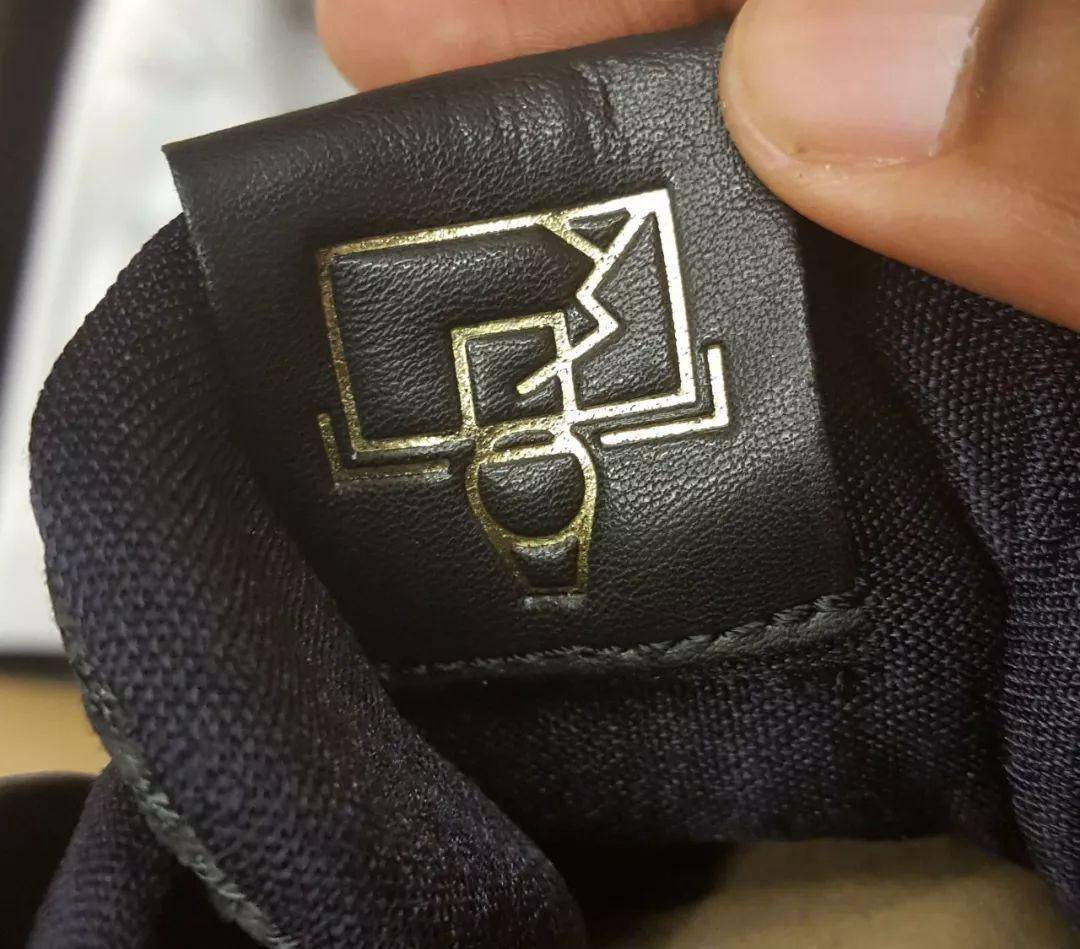 那些承载在AJ鞋中的故事——禁穿、扣碎、病倒，都意味着什么？