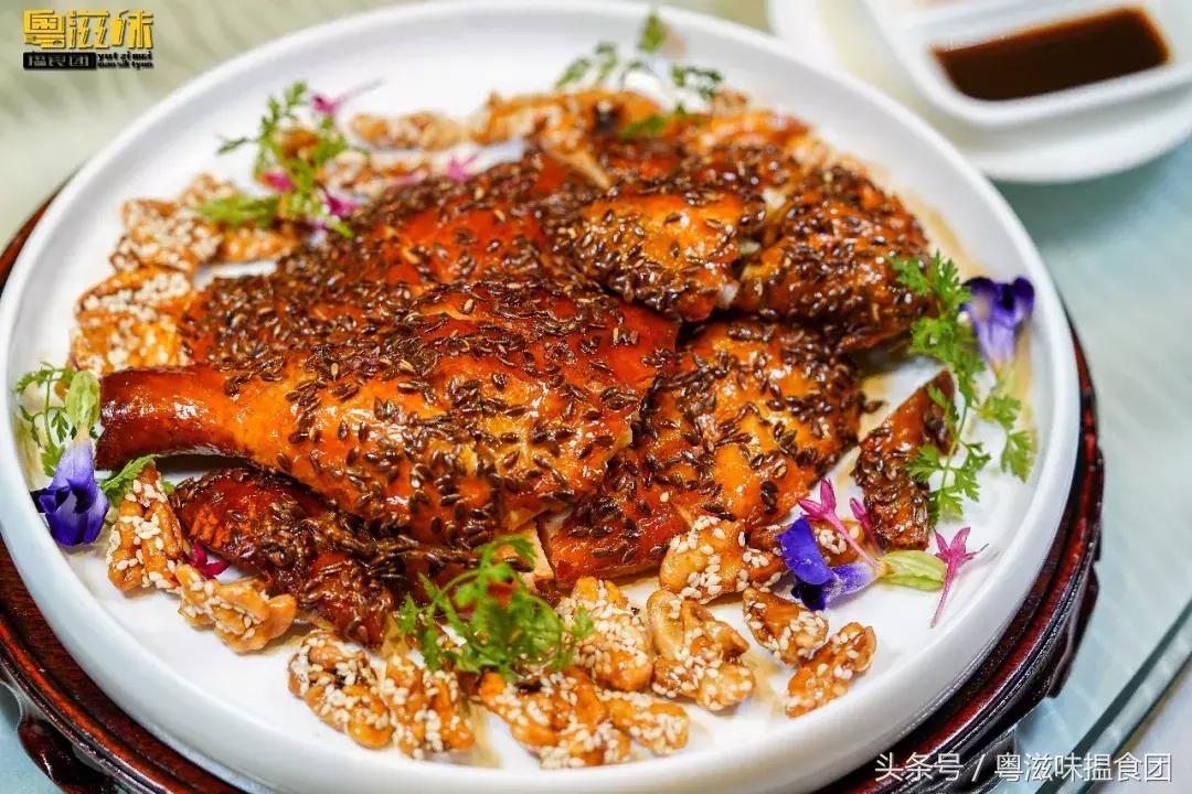 随食欲放纵秋日，“吃吃不忘”皆在金沙度假区