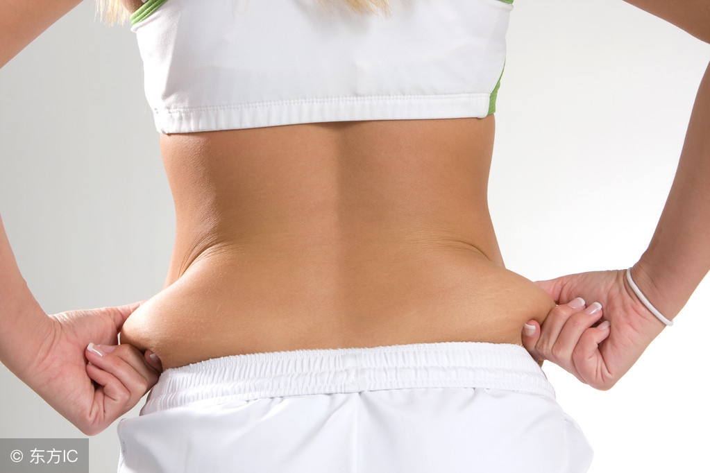 中老年人肚子大腰粗怎样瘦下去,45岁以后上身胖该怎么锻炼女性
