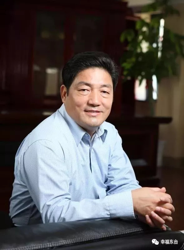 认识这位东台本土企业家吗？帮他投个票呗