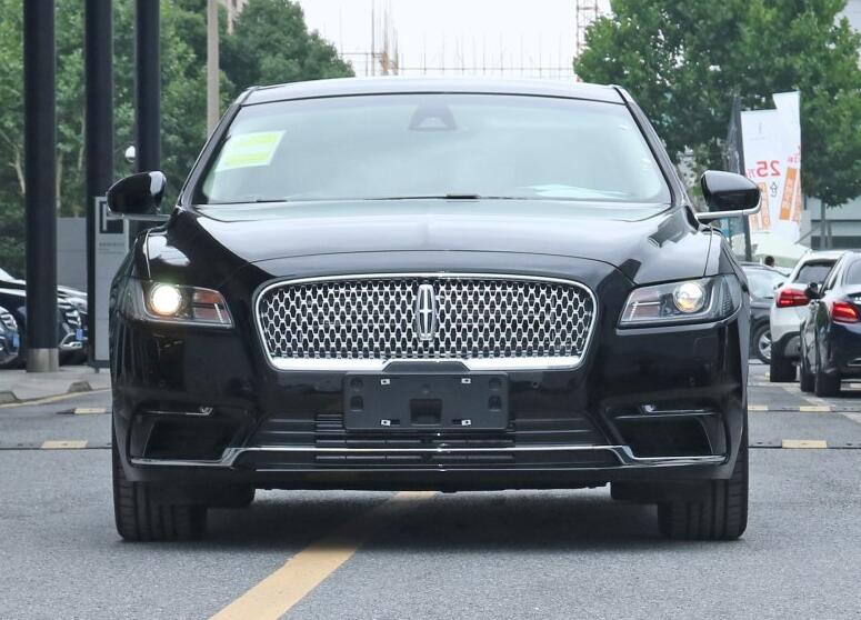 林肯大陆2017款2.0t两驱尊享版,乘坐空间测评6部合资车