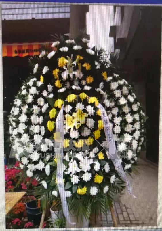 第一次借钱就被要求陪睡，催债时P黄图送花圈殡仪车上门……这伙人终于被抓，干得漂亮！