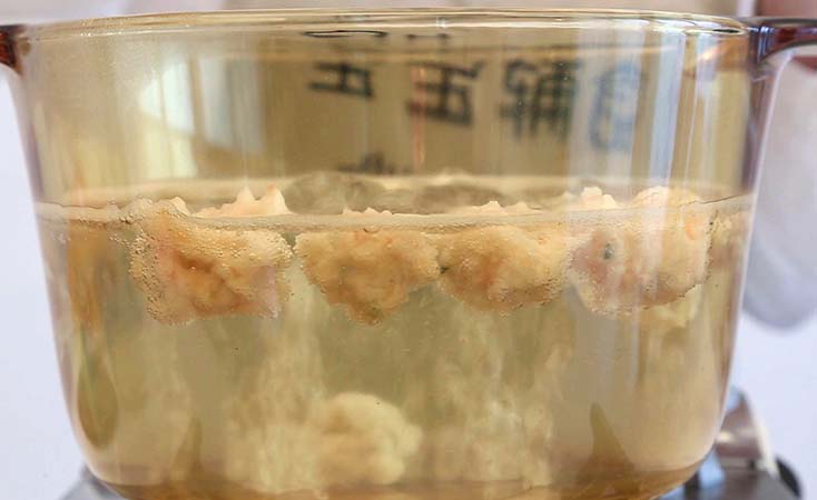 婴儿虾丸黄瓜水饺,宝宝辅食虾丸汤九个月做法