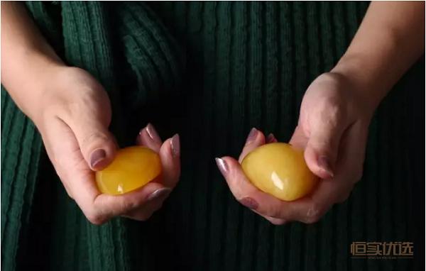 怎样鉴别琥珀和塑料的区别,塑料和琥珀的区别图片