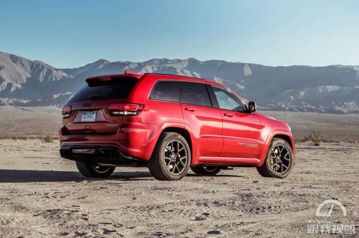 jeepsrt8怎么样,jeepsrt8越野适合跑高速吗