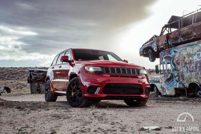 jeepsrt8怎么样,jeepsrt8越野适合跑高速吗