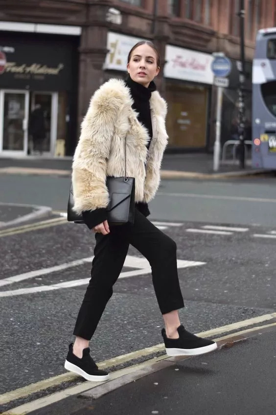 celine必买的经典款衣服,新欢或旧爱