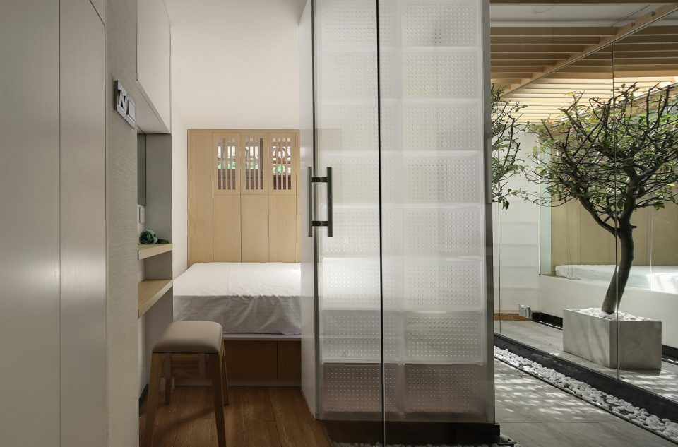 猫屋和主人屋一个房间,一只猫咪6平米玻璃猫屋设计