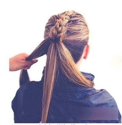 女生短发编辫子发型大全,三十多岁适合什么发型编辫子