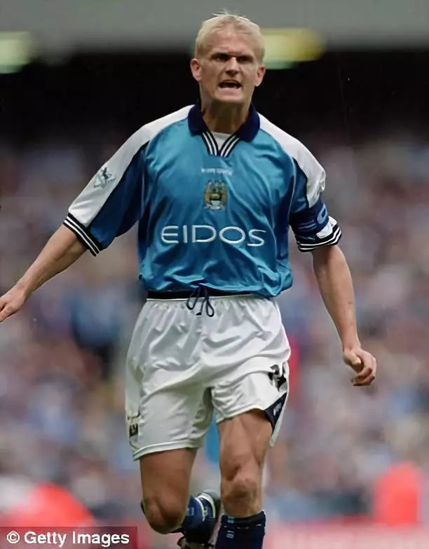 英超球衣胸前广告费用,热刺英超球衣