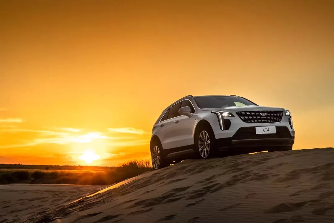 这款suv有颜值动力足,24款凯迪拉克xt4真实测评