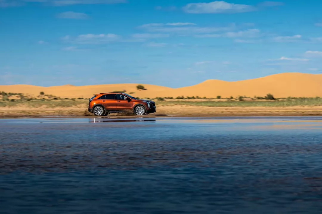 这款suv有颜值动力足,24款凯迪拉克xt4真实测评