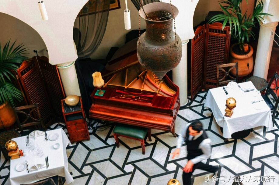 鍗¤惃甯冨叞鍗″寳闈炲挅鍟￠,鎽╂礇鍝ュ崱钀ㄥ竷鍏板崱鐨勭煡鍚嶅挅鍟￠