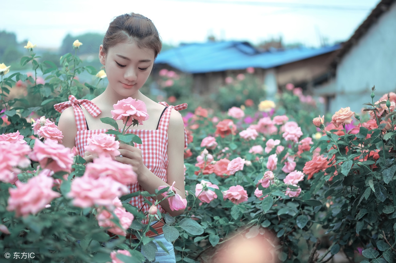 相亲时女生太过优秀,相亲女生太主动有问题吗