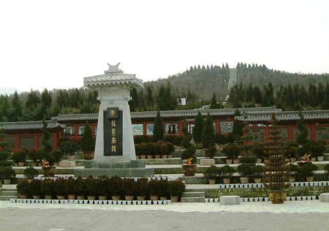 秦始皇陵为何选择在骊山脚下,秦始皇骊山陵墓有多深