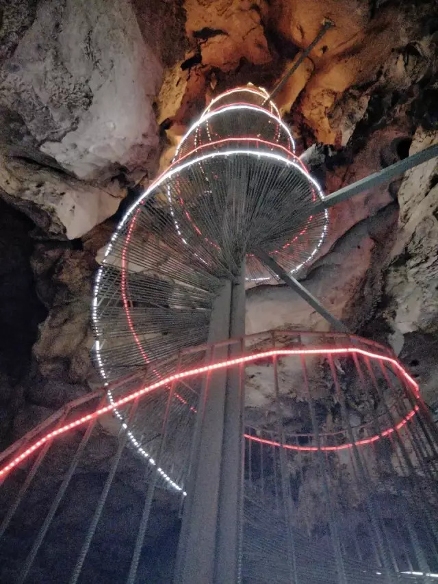 六枝特区九洞桥,六枝九洞桥门票