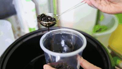 来，免费请你喝黑糖鹿丸鲜奶！临沂人都在等的这家鹿角巷真的来了！目测即将被鹿粉占领！