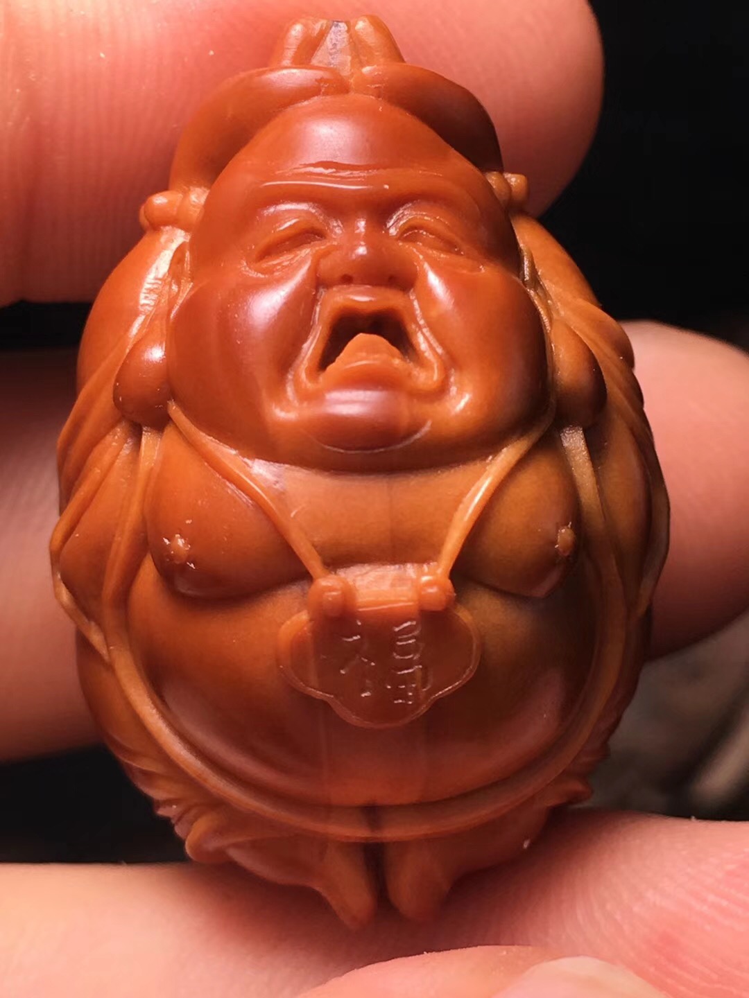 橄榄核雕上油保养步骤,橄榄核雕手串上油步骤