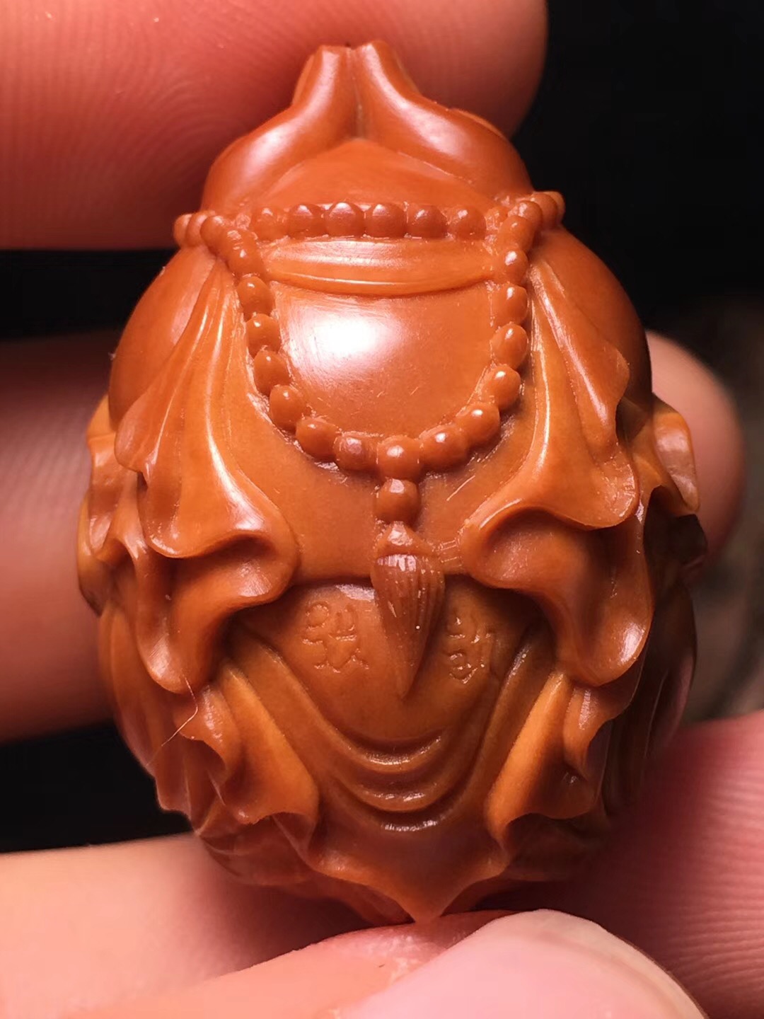 橄榄核雕上油保养步骤,橄榄核雕手串上油步骤