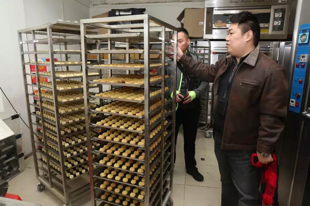 网红小熊饼干啥样,香港的小熊饼干是否已闻名于世