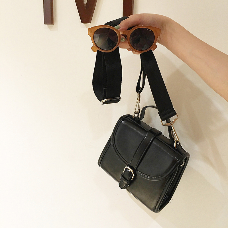 高级软皮翻盖包,棕色翻盖包