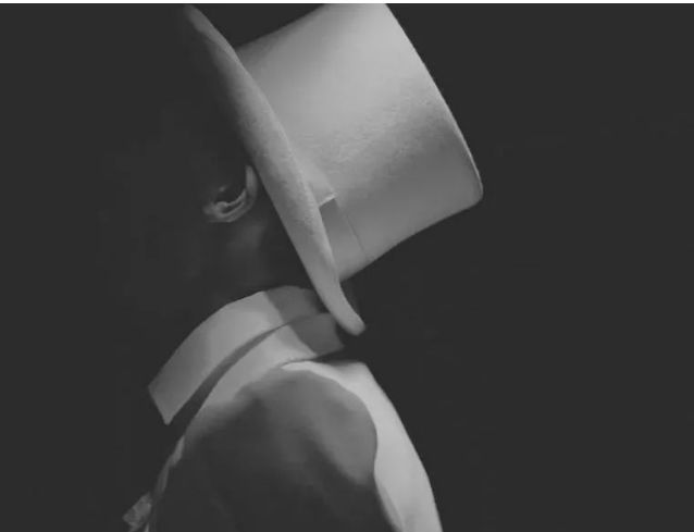 全球顶级黑客组织首领,美国20多名顶级黑客专家