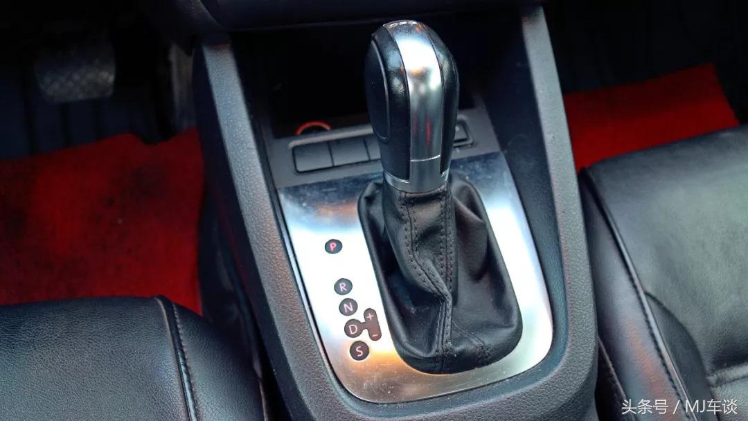 大众速腾pq35平台和mqb平台哪个好,18款速腾是pq35平台打造的