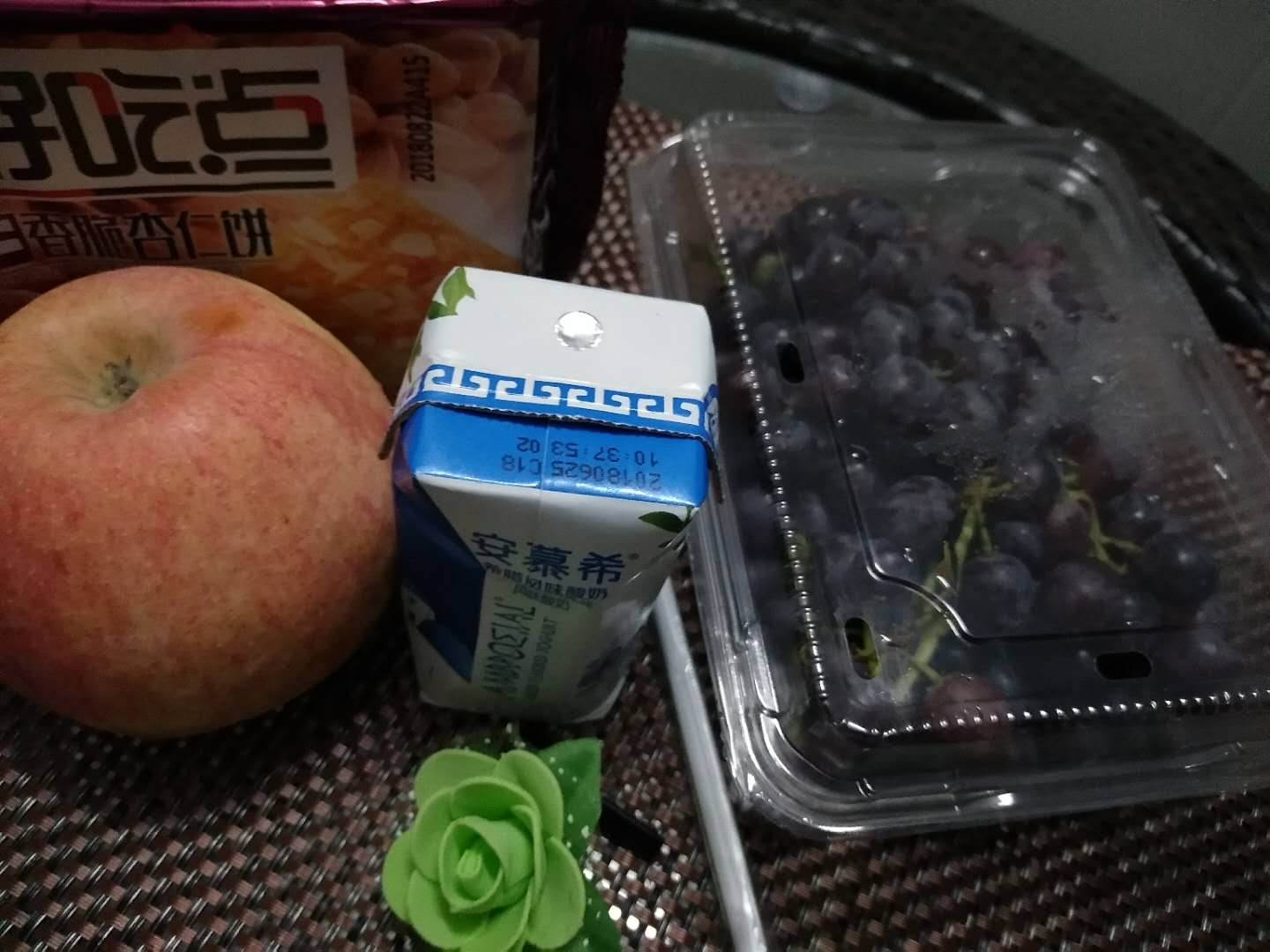 东莞松山湖一月加70个小时班，普工工资能拿8000，算不算高工资？