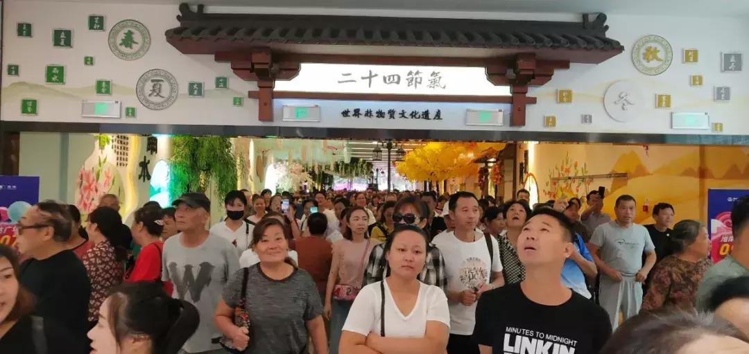 太疯狂了！今天，全淮南人都去了这个地方，万达广场盛大开业……