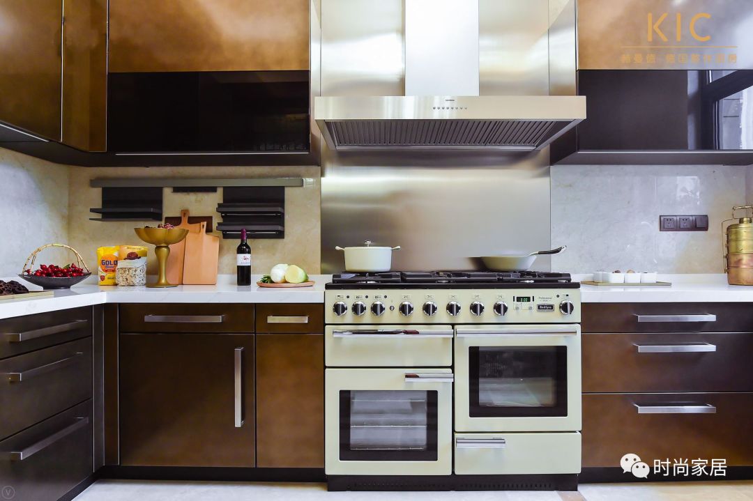 星光璀璨意韵质美：波叔助阵KIC赫曼德新品鉴赏会