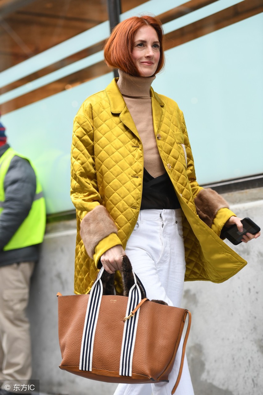 celine印花购物袋,celine水桶包代购3000多