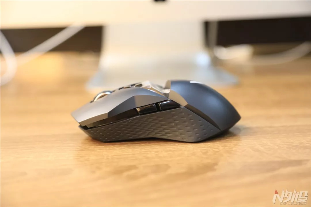 雷柏vt960双模鼠标评测,雷柏鼠标vt950滚轮有问题