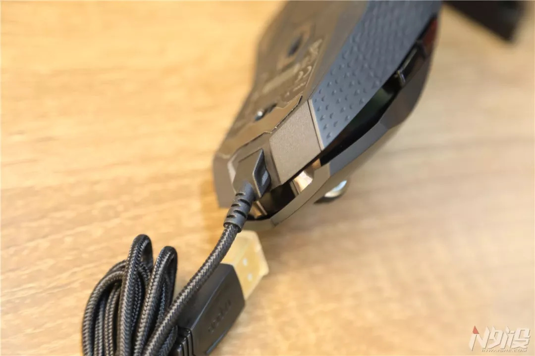 雷柏vt960双模鼠标评测,雷柏鼠标vt950滚轮有问题