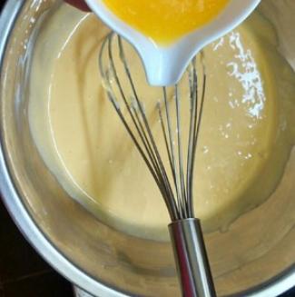 超简易芝士蛋糕制作方法快学起来,教你正宗芝士蛋糕的做法松软细腻