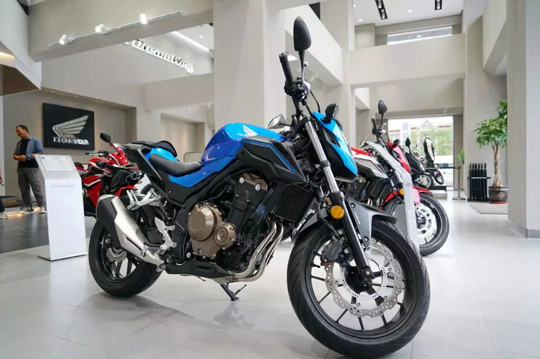 豪华摩托车旗舰，本田金翼（GOLDWING）国内售价公布，41.8万起